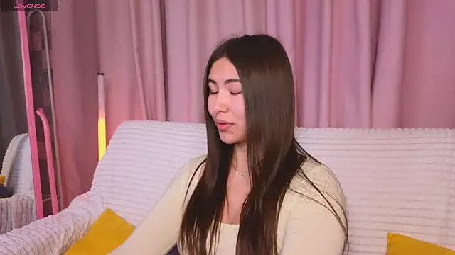 Megan Williamms online show from October 2025 10:55:01 AM