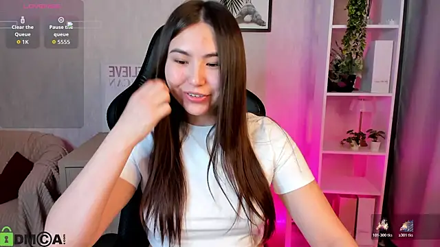 Megan Williamms online show from November 2025 09:41:02 AM