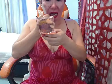Snapshot of VerySexyCeline chatting on October 2025 09:10:01 AM VerySexyCeline online show from October 2025 09:10:01 AM