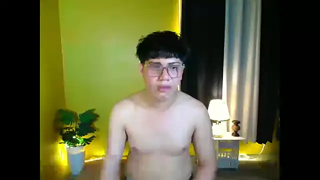 Snapshot of Lowel_Smith chatting on October 2025 03:01:02 PM Lowel Smith online show from October 2025 03:01:02 PM