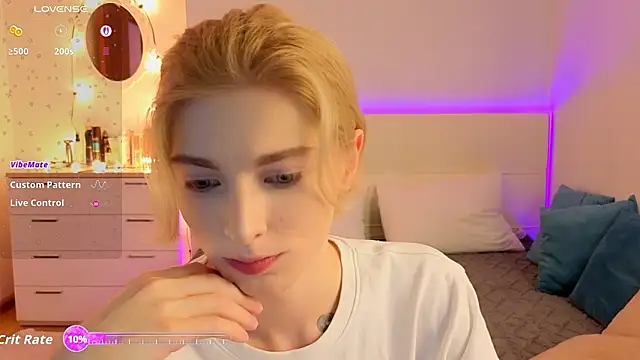 Snapshot of fiachand chatting on March 2026 06:01:01 PM fiachand online show from March 2026 06:01:01 PM