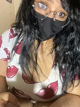 Snapshot of Nottella chatting on November 2025 06:29:01 PM Nottella online show from November 2025 06:29:01 PM