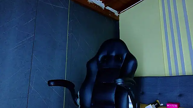 ALANNFERRER online show from April 2026 10:20:02 AM