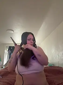 mommyxxmilkerxx online show from June 2026 04:23:01 PM
