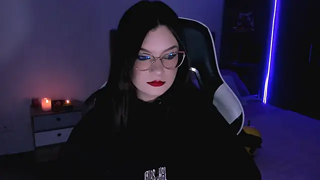 OphelianaRose33 online show from September 2025 10:31:01 PM