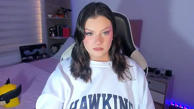 OphelianaRose33 online show from July 2026 07:31:01 PM
