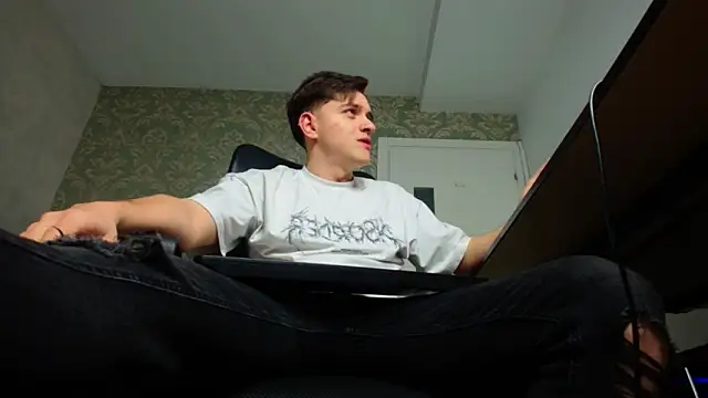 Snapshot of FelixStarkk chatting on October 2025 04:24:01 AM FelixStarkk online show from October 2025 04:24:01 AM