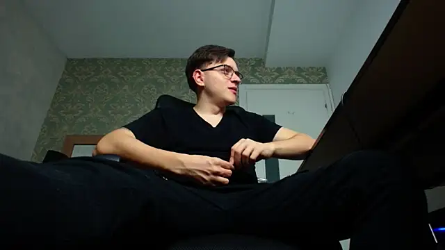 Snapshot of FelixStarkk chatting on October 2025 04:12:02 AM FelixStarkk online show from October 2025 04:12:02 AM