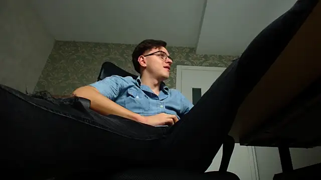 Snapshot of FelixStarkk chatting on October 2025 05:10:01 AM FelixStarkk online show from October 2025 05:10:01 AM