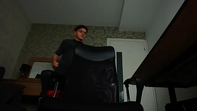 Snapshot of FelixStarkk chatting on November 2025 05:18:02 AM FelixStarkk online show from November 2025 05:18:02 AM