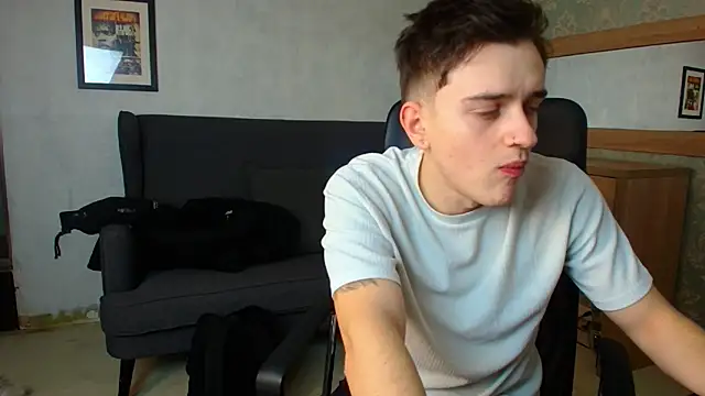 Snapshot of FelixStarkk chatting on December 2025 05:24:01 AM FelixStarkk online show from December 2025 05:24:01 AM