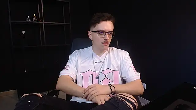FelixStarkk online show from June 2026 04:52:02 AM