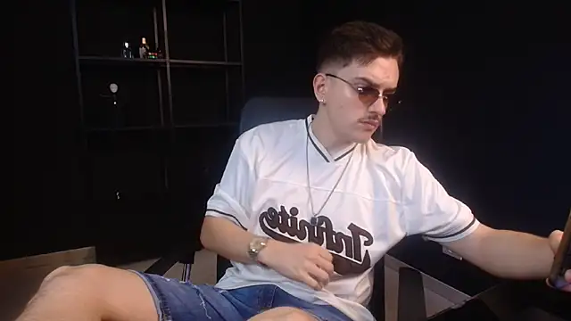 FelixStarkk online show from June 2026 04:35:02 AM
