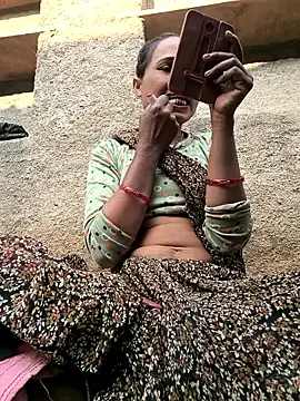 Hot raaani online show from December 2025 10:08:02 AM