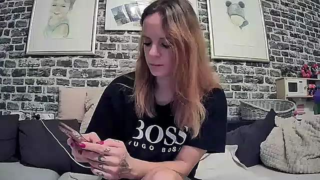 Snapshot of SexyMilf_37 chatting on September 2025 07:41:02 PM SexyMilf 37 online show from September 2025 07:41:02 PM