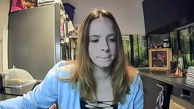 Snapshot of SexyMilf_37 chatting on September 2025 08:14:01 PM SexyMilf 37 online show from September 2025 08:14:01 PM