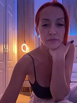 MikaelaBloom online show from November 2025 09:11:01 PM