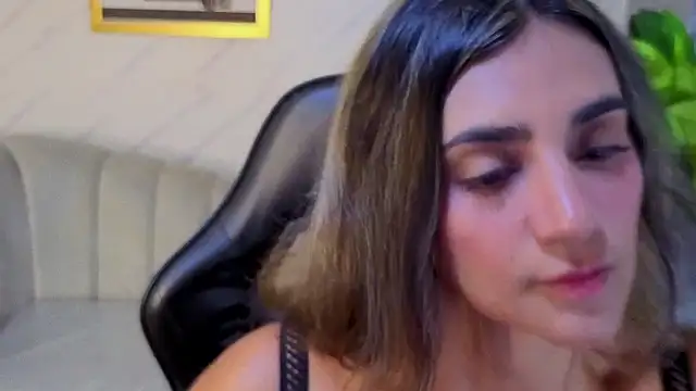 agatha brooks t online show from April 2026 12:30:02 PM