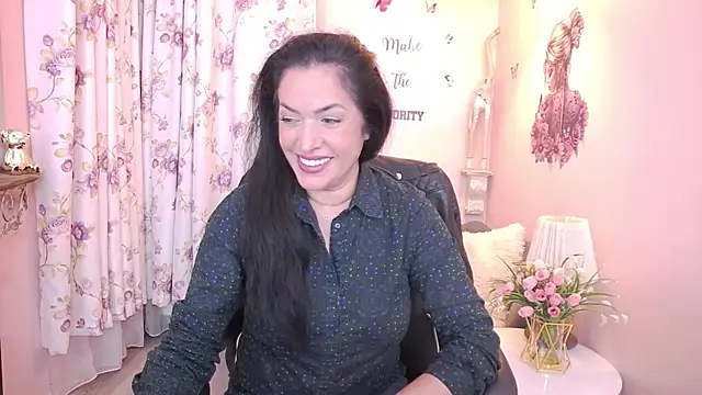 Snapshot of MyLovOne chatting on March 2026 09:09:02 AM MyLovOne online show from March 2026 09:09:02 AM