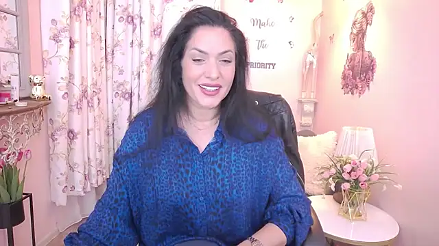 Snapshot of MyLovOne chatting on March 2026 08:59:01 AM MyLovOne online show from March 2026 08:59:01 AM