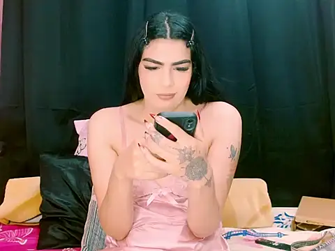 Snapshot of _crystal23_ chatting on September 2025 05:06:02 AM  crystal23  online show from September 2025 05:06:02 AM