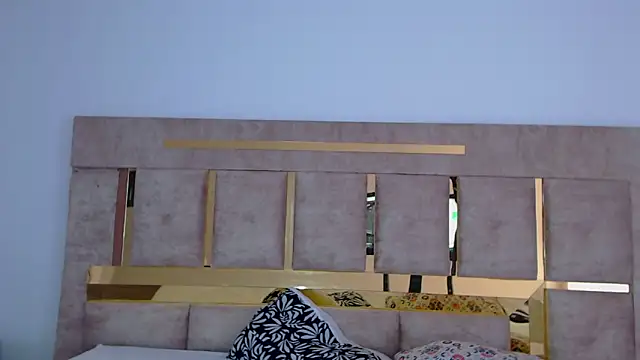 Kitty ravee online show from September 2025 07:58:02 PM