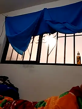 yaneth  online show from October 2025 11:32:02 AM