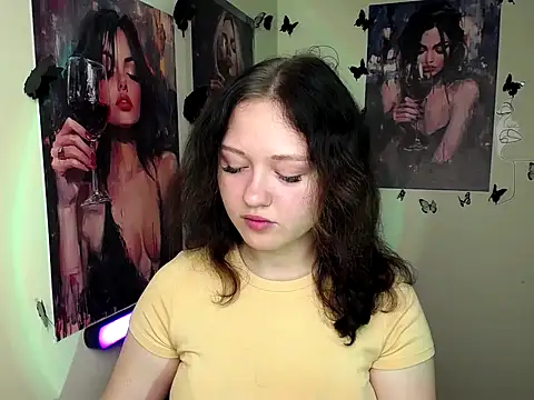 Snapshot of LadyAlice_ chatting on September 2025 06:07:02 AM LadyAlice online show from September 2025 06:07:02 AM