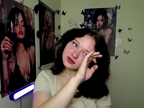 Snapshot of LadyAlice_ chatting on October 2025 06:22:02 AM LadyAlice online show from October 2025 06:22:02 AM