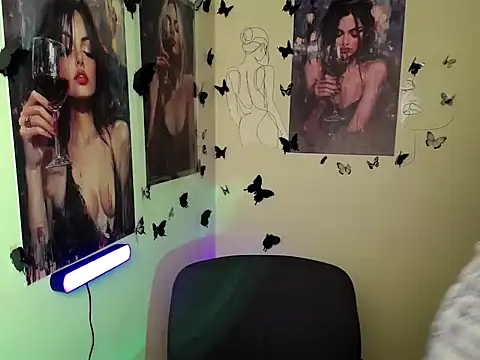 Snapshot of LadyAlice_ chatting on October 2025 09:52:01 AM LadyAlice online show from October 2025 09:52:01 AM