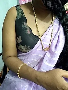 Snapshot of lolida69thamil chatting on May 2026 05:01:02 AM lolida69thamil online show from May 2026 05:01:02 AM