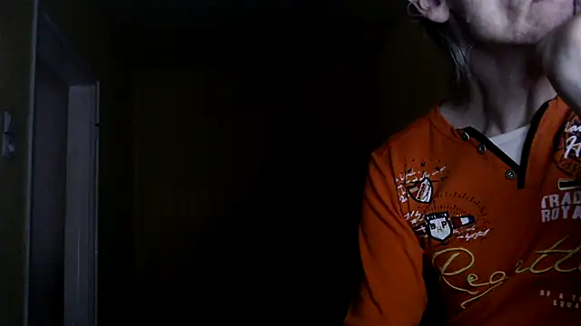 Snapshot of k74robert chatting on November 2025 06:23:02 PM k74robert online show from November 2025 06:23:02 PM