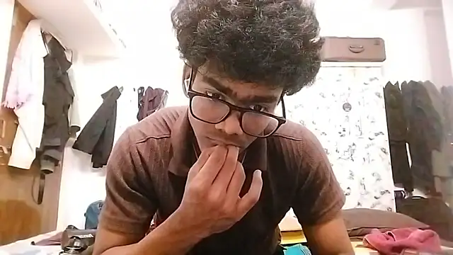 Snapshot of Rahulisagoodguy chatting on November 2025 06:28:02 PM Rahulisagoodguy online show from November 2025 06:28:02 PM