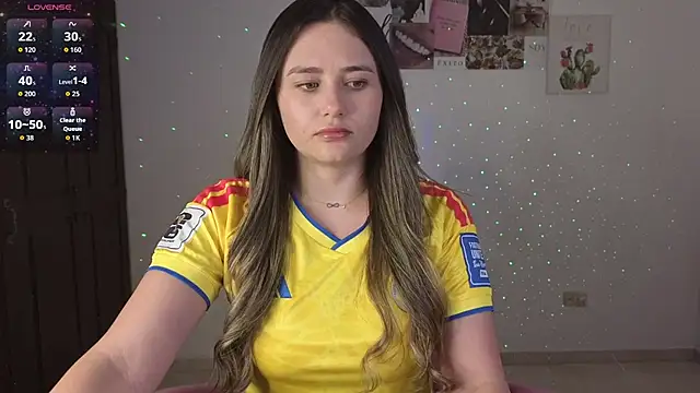 Snapshot of Veronika__Winslow_ chatting on July 2026 07:14:01 AM Veronika Winslow online show from July 2026 07:14:01 AM