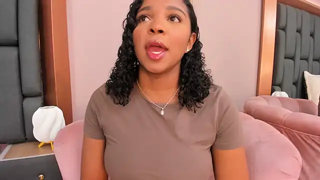 LisaMendez online show from October 2025 04:02:02 AM