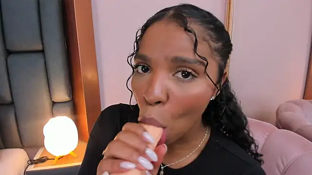 LisaMendez online show from March 2026 11:55:01 PM