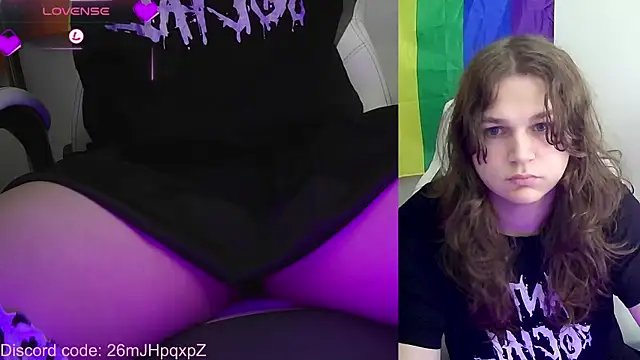 Snapshot of Elli-Ixby chatting on September 2025 02:43:02 PM Elli-Ixby online show from September 2025 02:43:02 PM