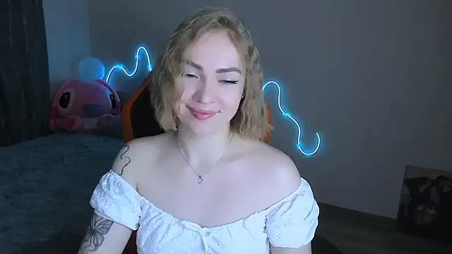 LaraKrein lk online show from March 2026 06:15:01 PM