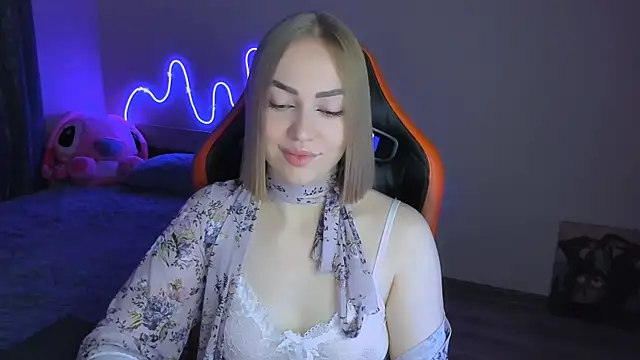 LaraKrein lk online show from April 2026 04:33:02 PM