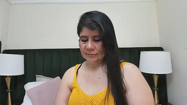 kiraGeiner online show from September 2025 04:55:02 AM