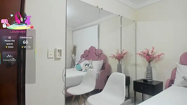 kiraGeiner online show from February 2026 06:48:01 PM