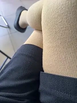 Snapshot of sharon-Hanna chatting on December 2025 01:44:02 AM sharon-Hanna online show from December 2025 01:44:02 AM