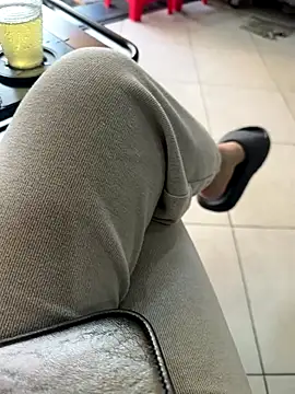 Snapshot of sharon-Hanna chatting on December 2025 01:21:02 AM sharon-Hanna online show from December 2025 01:21:02 AM