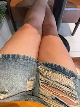 Snapshot of sharon-Hanna chatting on January 2026 12:49:02 AM sharon-Hanna online show from January 2026 12:49:02 AM