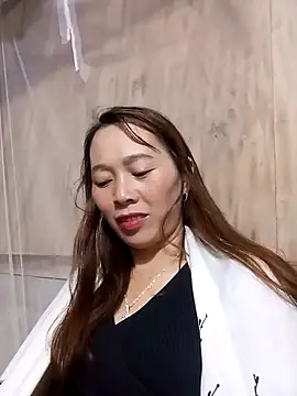 Bianly online show from November 2025 01:11:01 PM