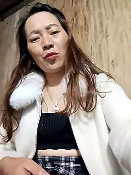 Bianly online show from December 2025 02:00:02 PM