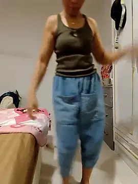 Snapshot of Mama_Eva_1 chatting on May 2026 01:10:02 AM Mama Eva 1 online show from May 2026 01:10:02 AM