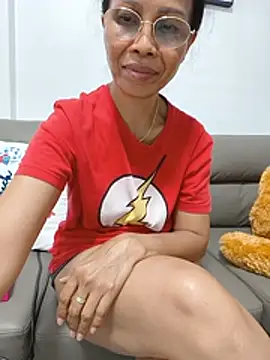 Snapshot of Mama_Eva_1 chatting on June 2026 10:17:01 AM Mama Eva 1 online show from June 2026 10:17:01 AM