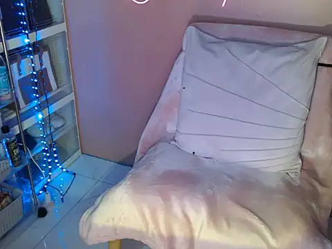 skinny gracie online show from November 2025 09:55:02 AM