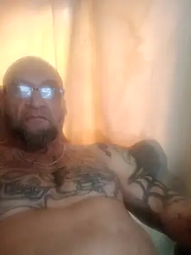 ShawnandDani7074 online show from March 2026 04:00:01 PM